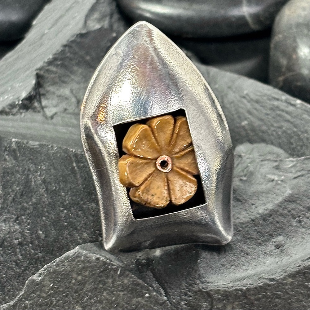 ERIC SILVA Sterling Silver & Fossilized Wood Flower Ring